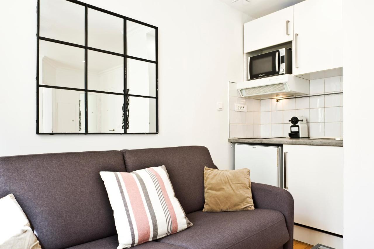 Pick A Flat'S Apartments In Batignolles - Rue Biot Paris Room photo