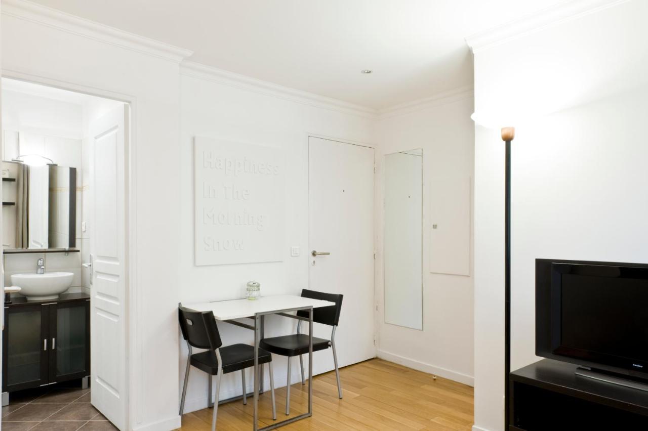 Pick A Flat'S Apartments In Batignolles - Rue Biot Paris Room photo